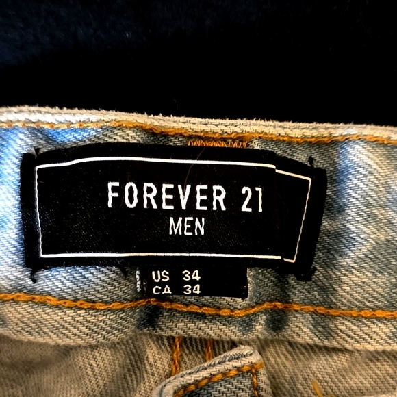 Jean short - Picture 2 of 2